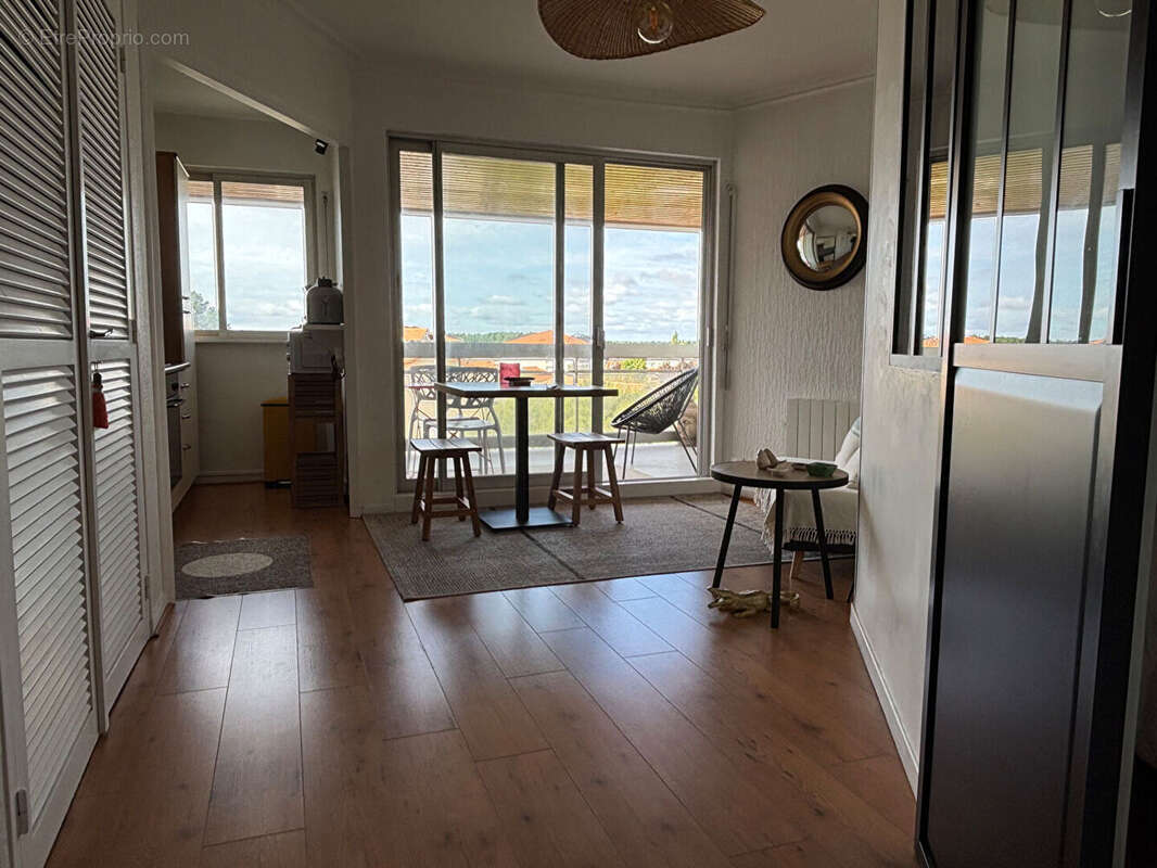 Appartement à VAUX-SUR-MER