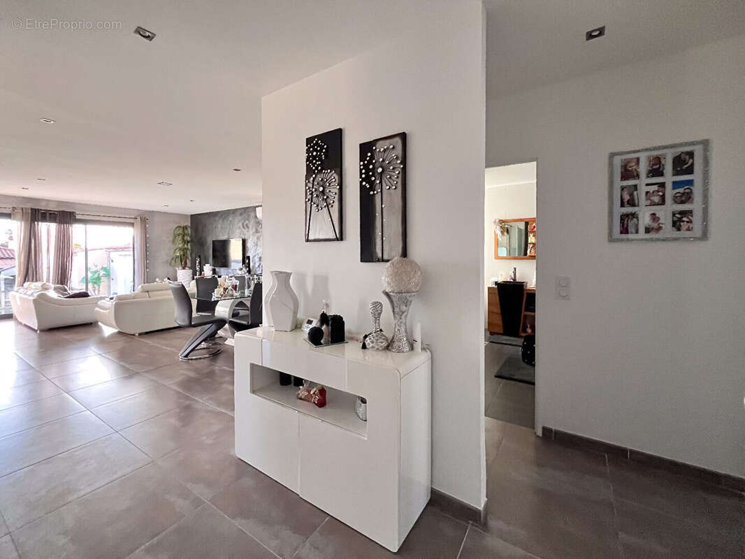 Maison à SAINTE-SOULLE