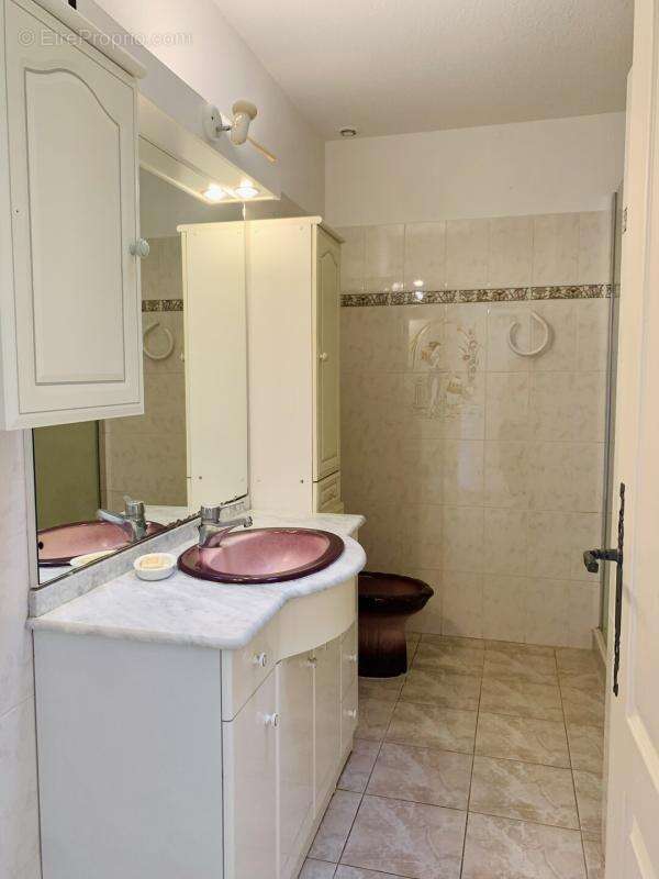 Maison à PEZILLA-LA-RIVIERE