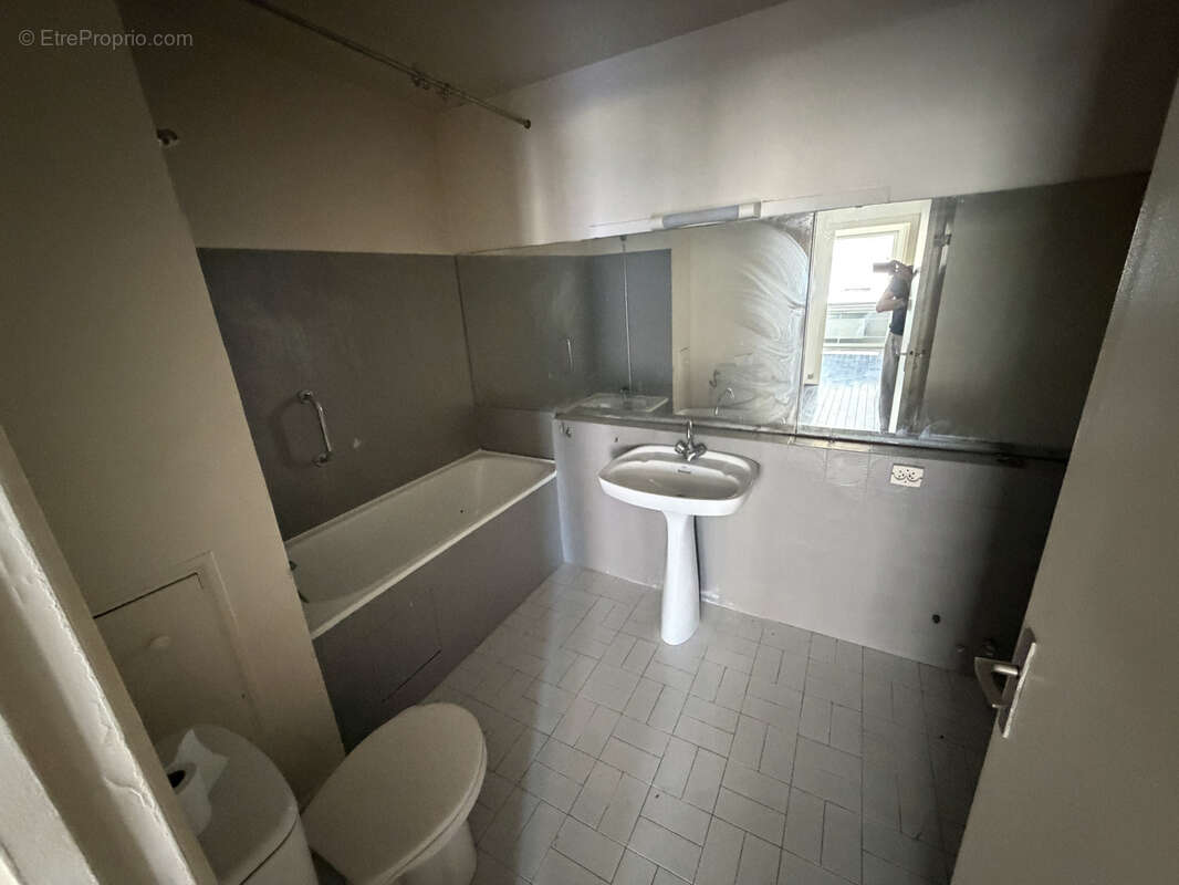 Appartement à PARIS-10E