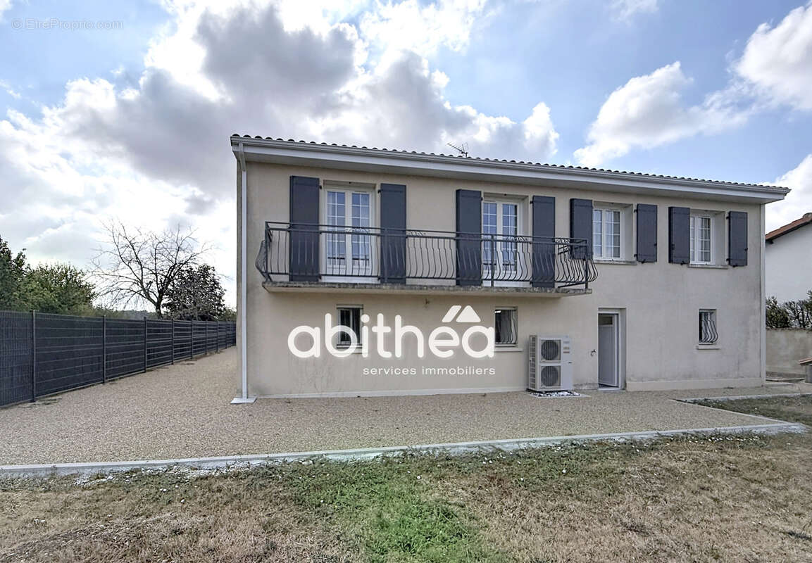 Maison à XAMBES