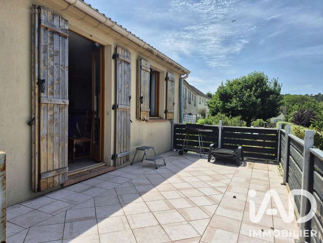 Maison 92 m² à Pont-Sur-Yonne  - photo 6
