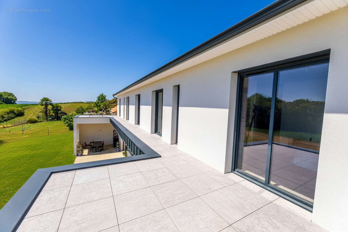 Photo 2 - Maison à SERRES-CASTET