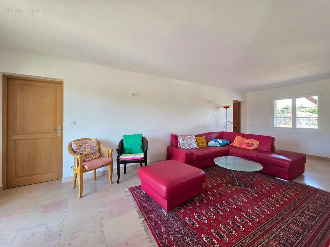 Maison à LESSARD-EN-BRESSE