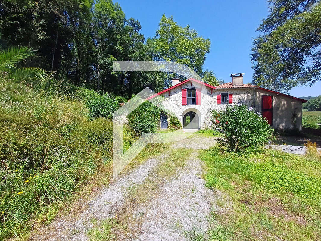 Maison à PEYREHORADE