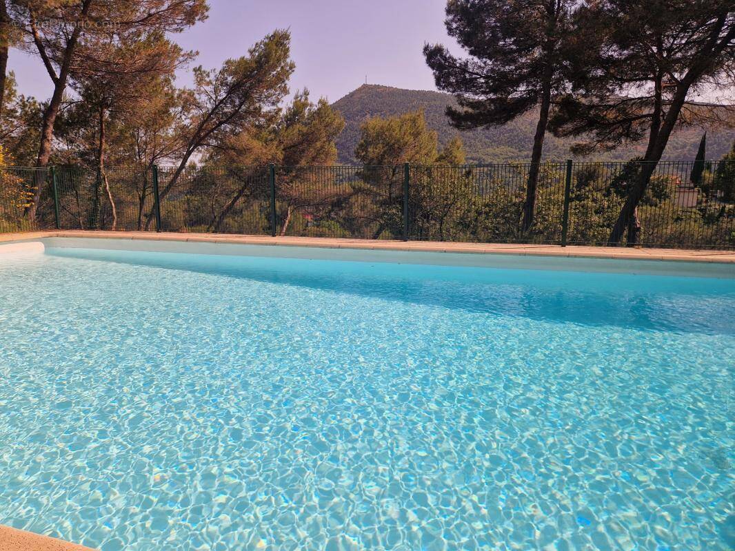 Appartement à TOURRETTE-LEVENS