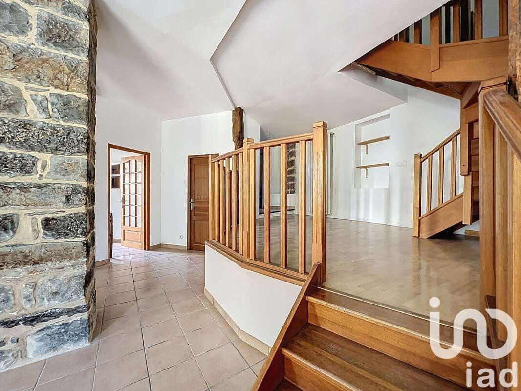 Photo 8 - Maison à SAINT-GEORGES-DE-LUZENCON
