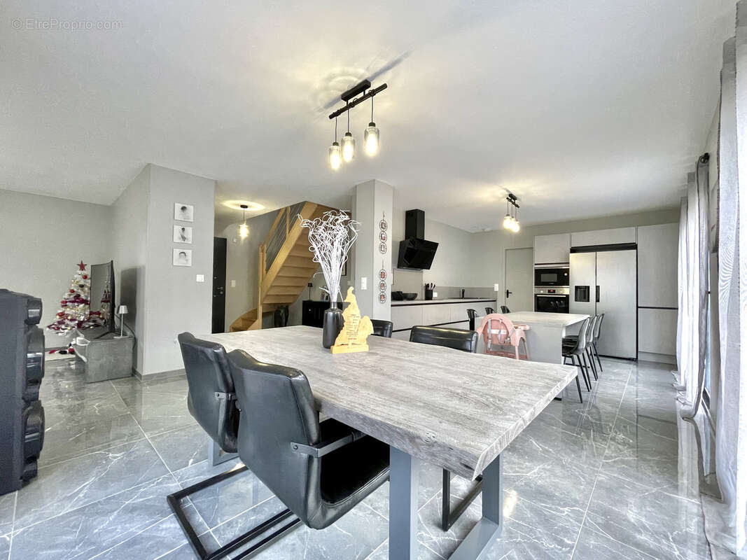 Maison à FONTAINE-HENRY