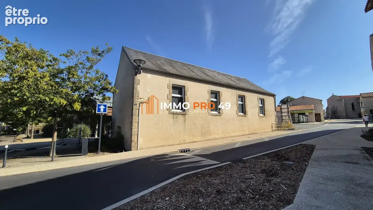 Commerce 60 m² à vendre à Beaurepaire (85500) - photo 1