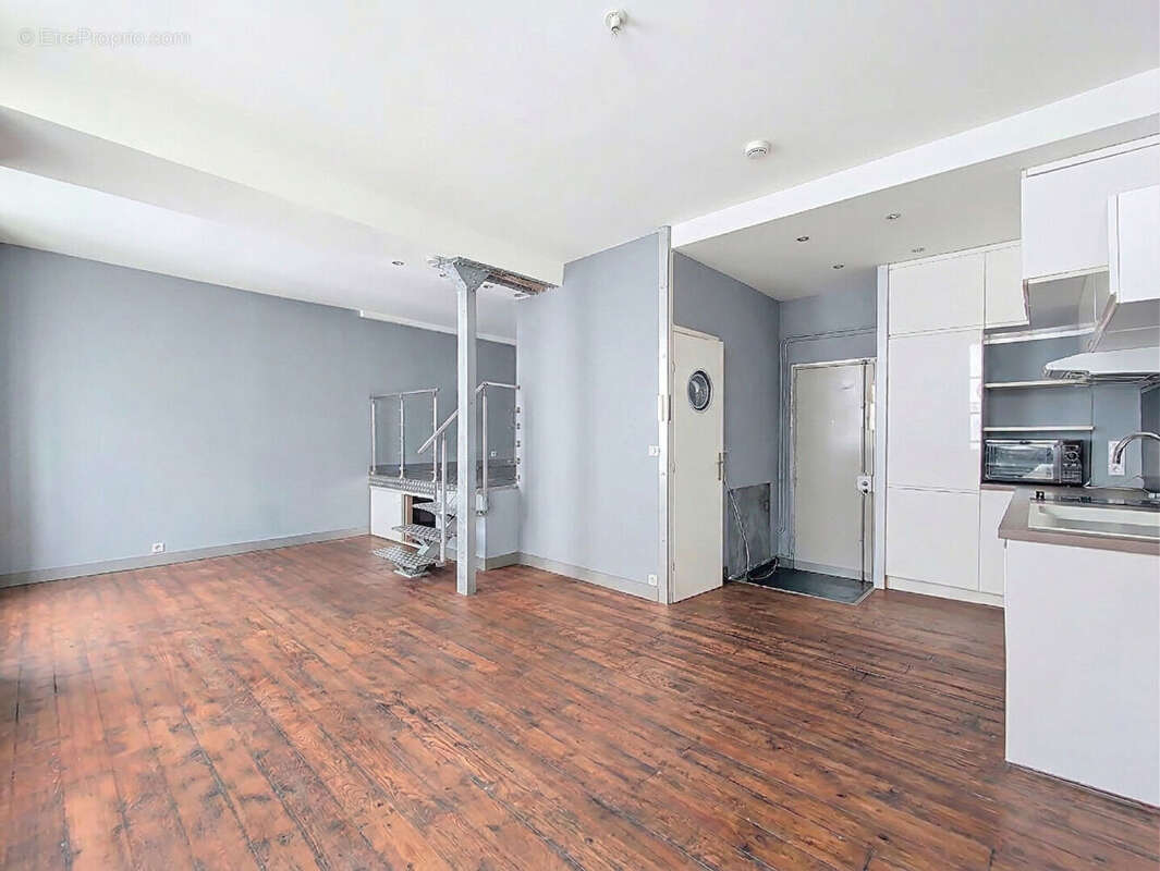 Appartement à PARIS-2E