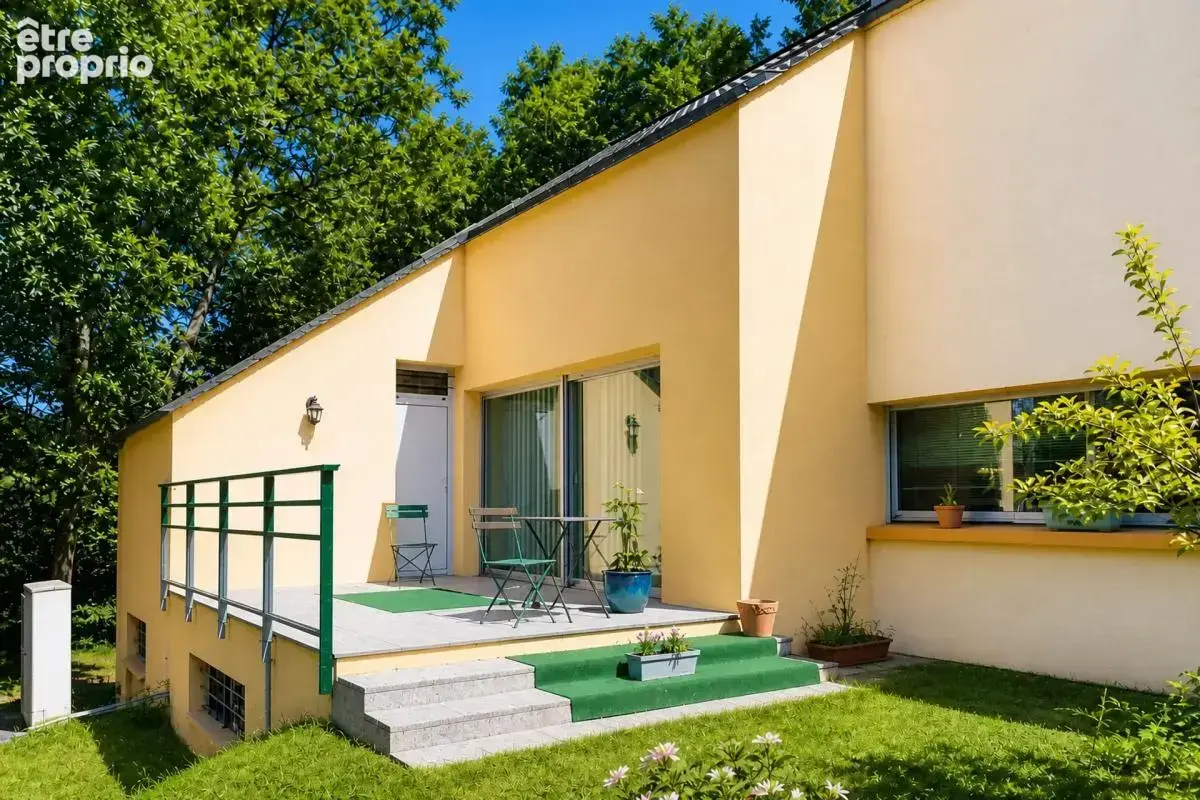 Maison de 8 pièces de 232 m² situé à Guer - photo 3