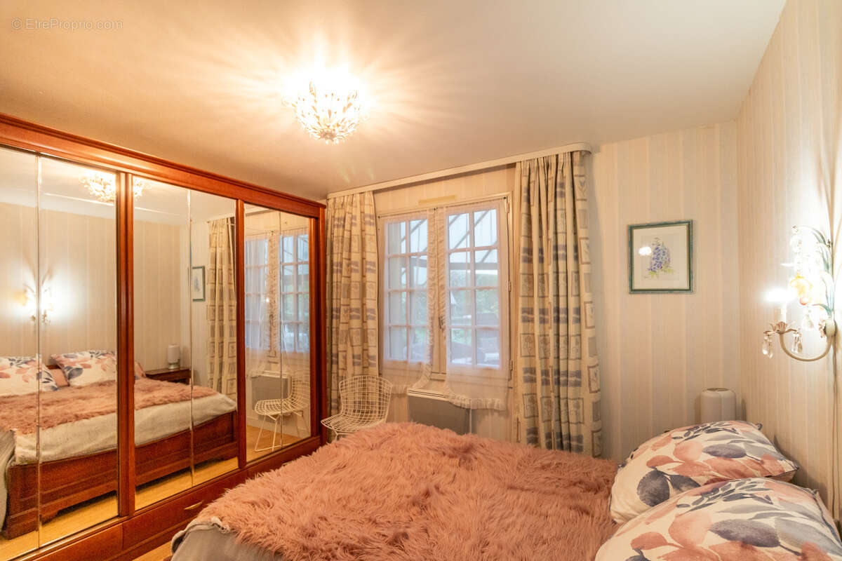 Maison à LA CHAPELLE-DES-POTS