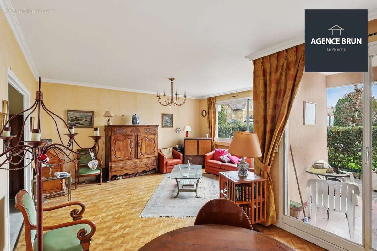 Appartement à SAINT-MAUR-DES-FOSSES