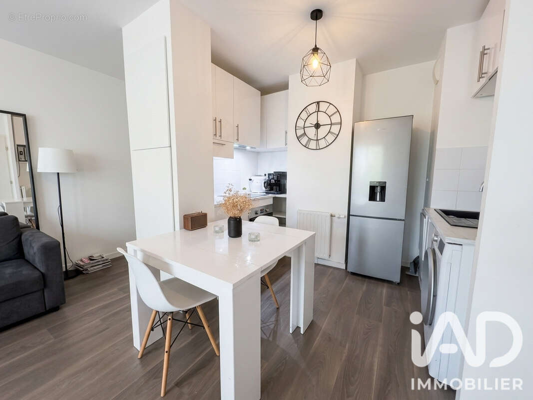 Photo 3 - Appartement à SAINTE-GENEVIEVE-DES-BOIS