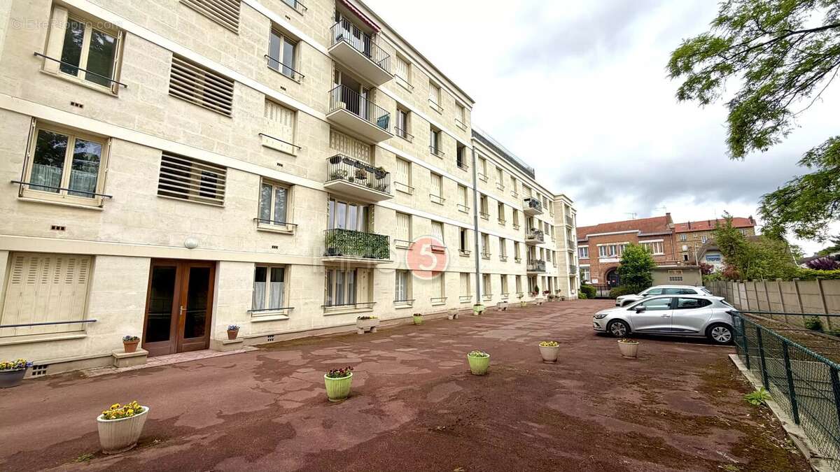 Appartement à VILLEMOMBLE