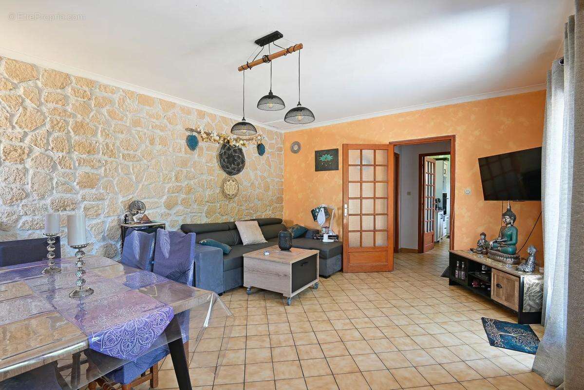 Maison à MARGUERITTES