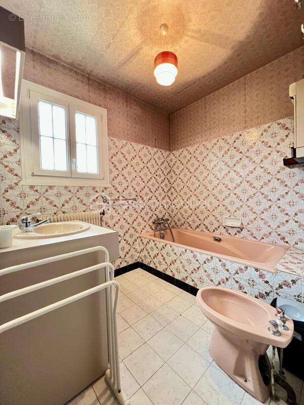 Maison à CHEMILLY-SUR-YONNE