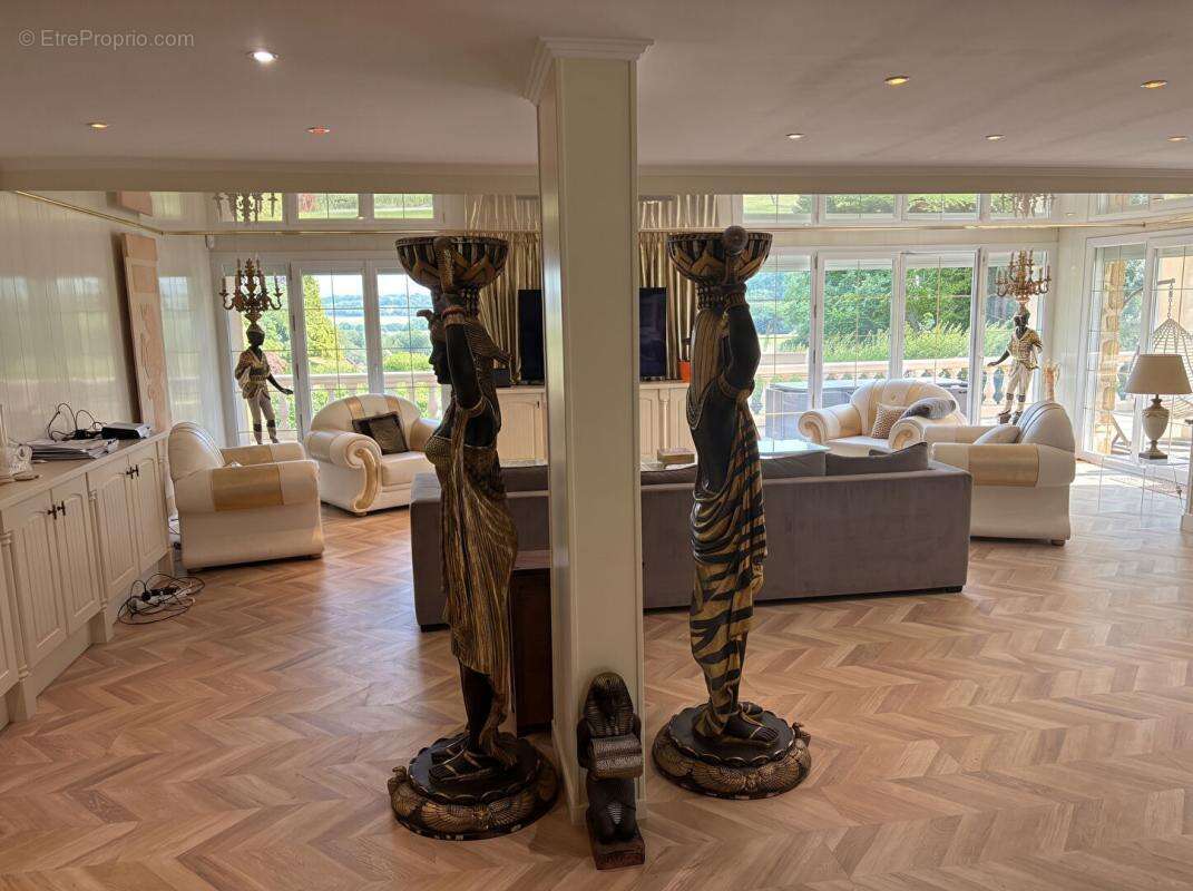 ARNIERES SUR ITON (27180) - Magnifique maison d'architecte d'environ 320 m² habitables - 5 chambres - 1 piscine couverte - 545 5 - photo 4