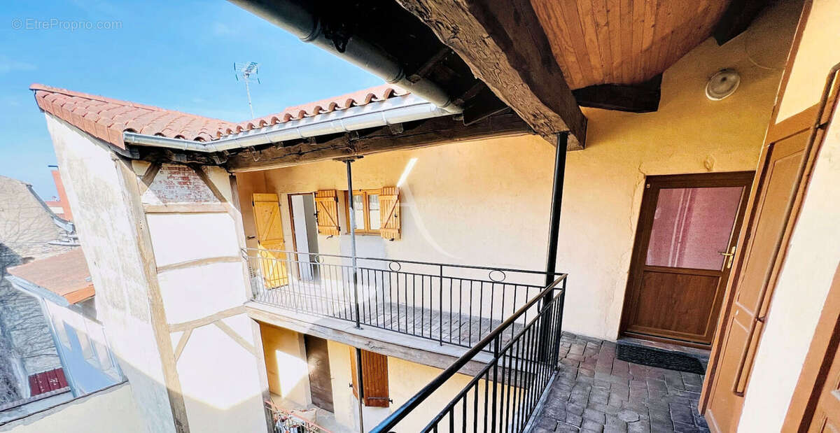 Appartement T3 61m² - PONT DE VAUX - photo 4