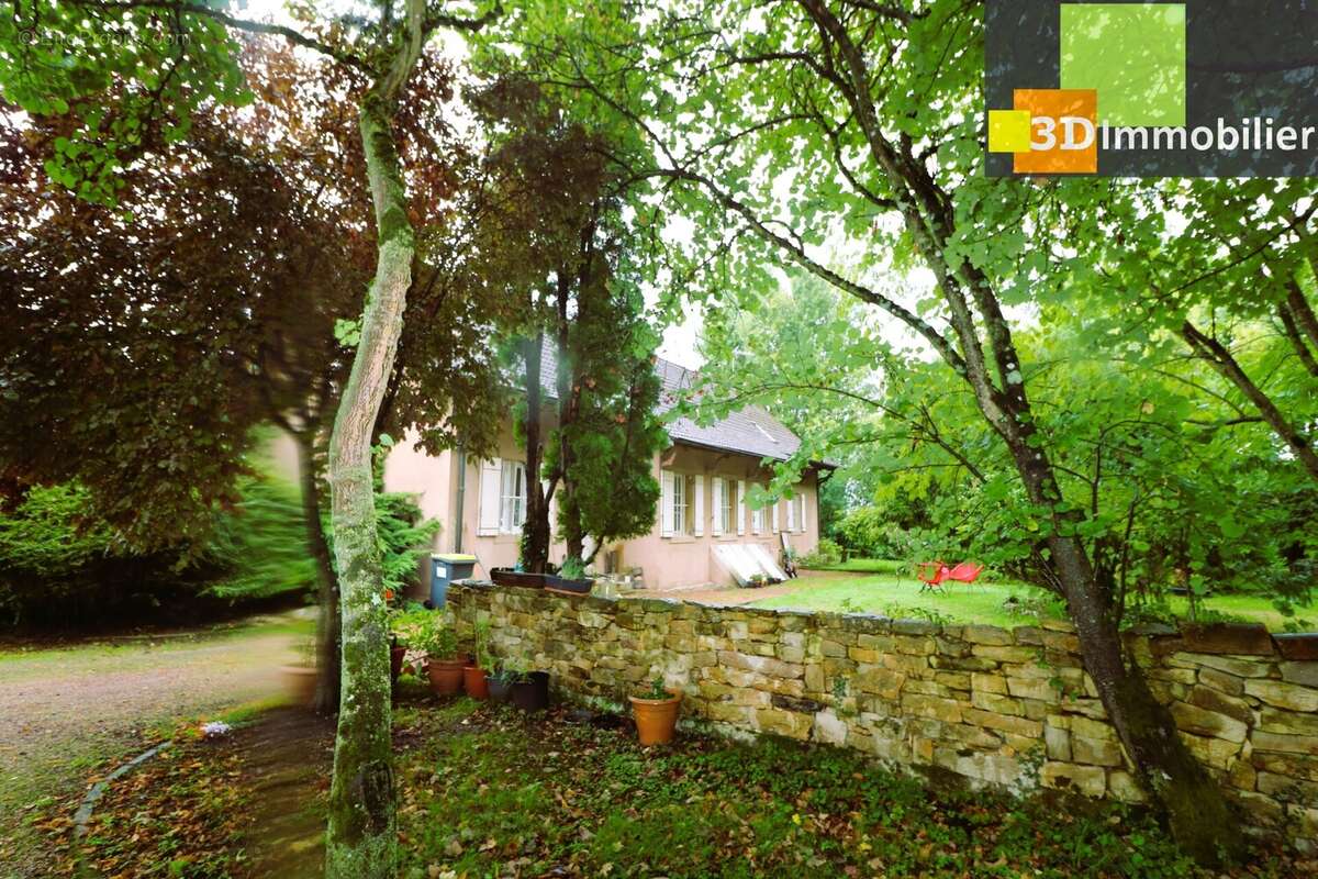 Maison à PIERRE-DE-BRESSE