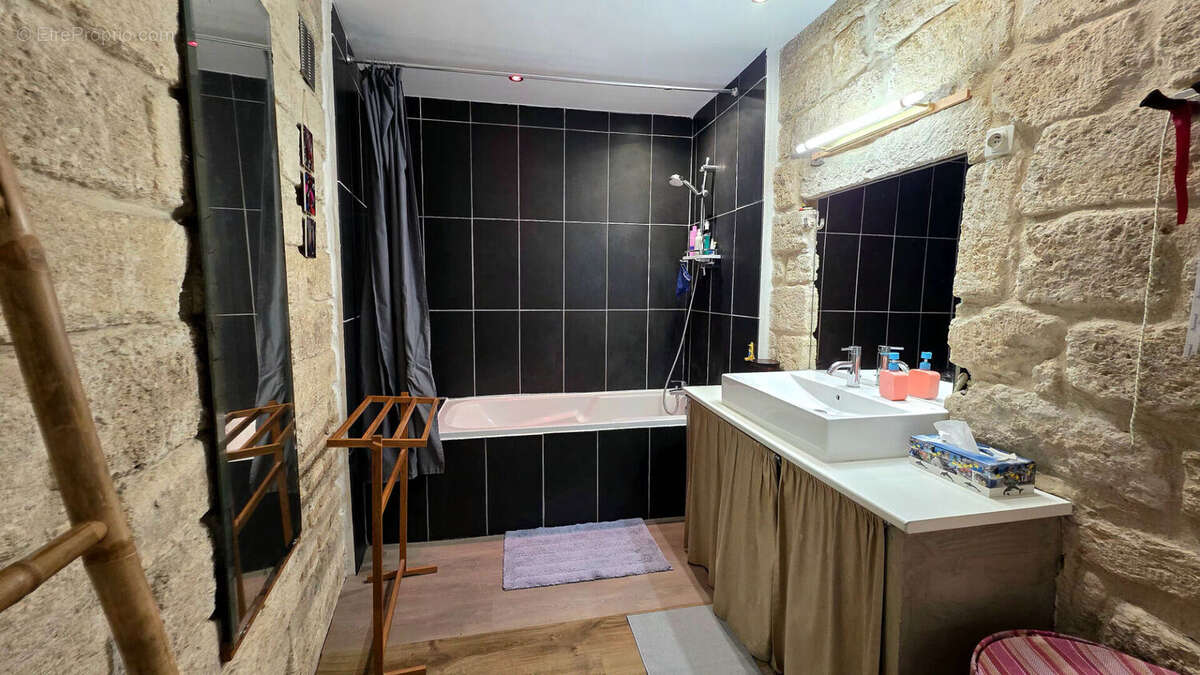 Appartement à LOUPIAN