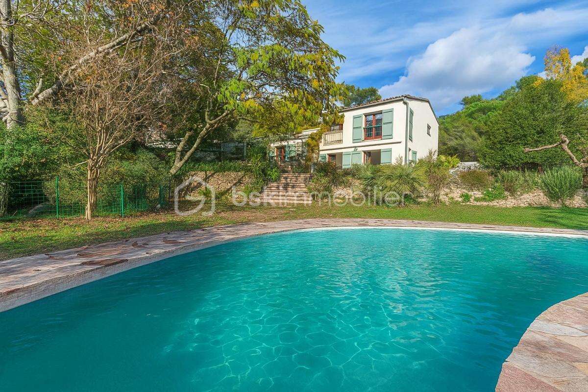 Maison à MEOUNES-LES-MONTRIEUX