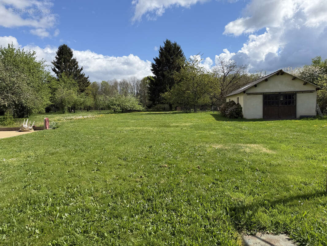 Maison à NEUVIC-ENTIER