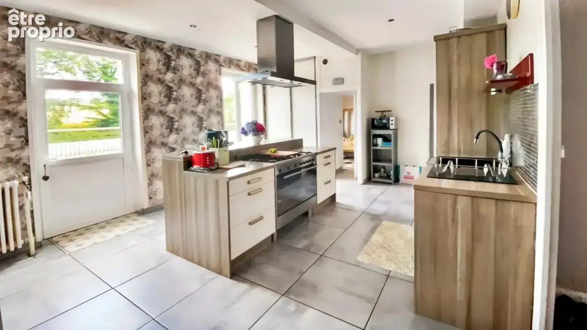 Maison de 9 pièces de 230m² en vente à Blanzy - Idéal pour les familles - photo 7