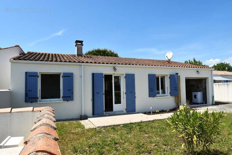 Maison à LA BREE-LES-BAINS