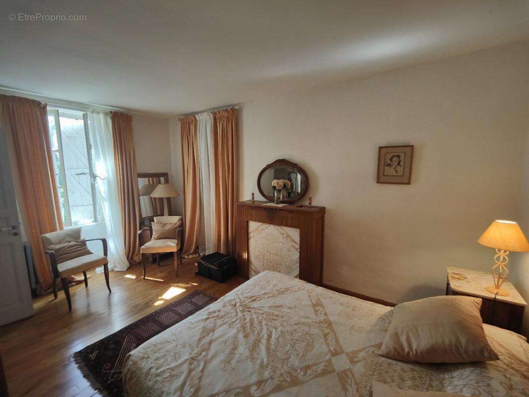 Maison à PRADINAS