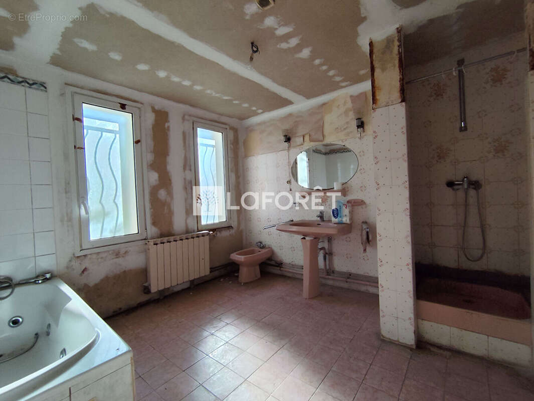 Maison à ESCATALENS