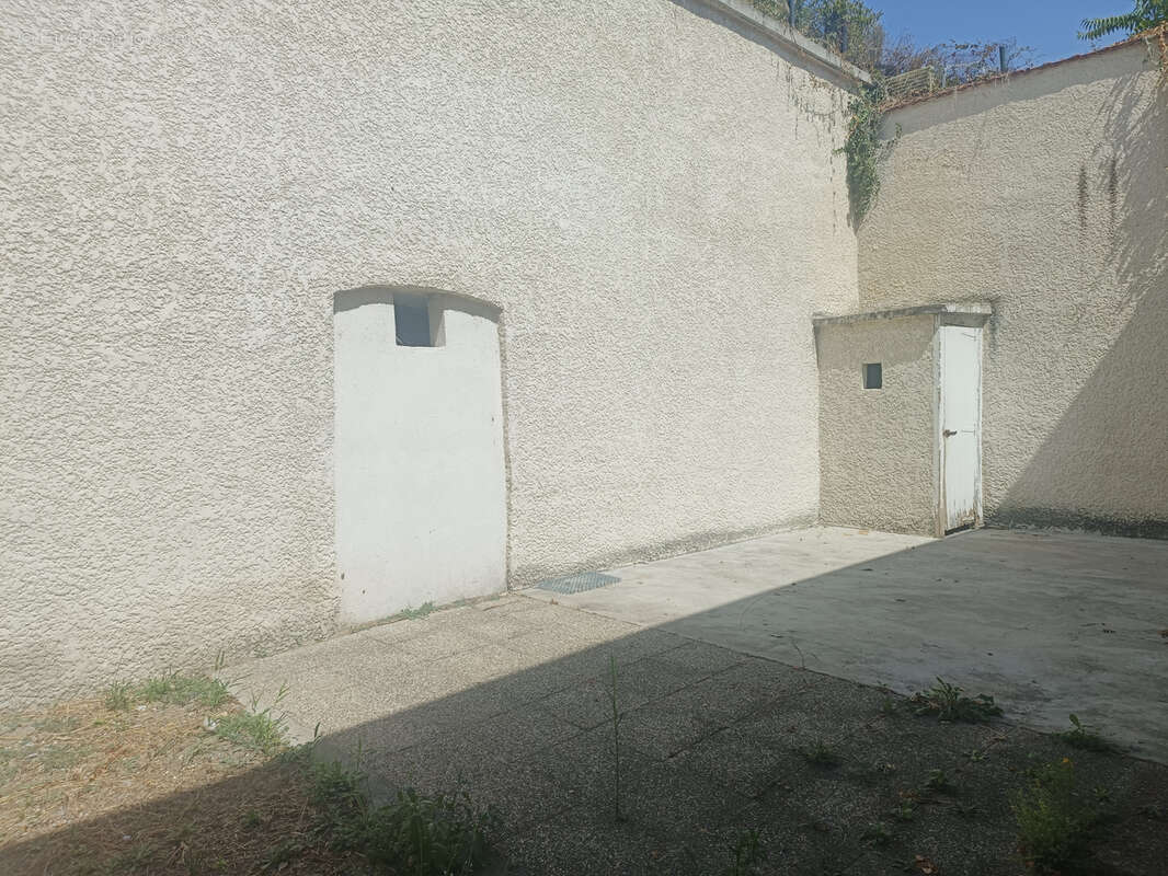 SAINT RAMBERT D'ALBON !!! Maison sur 2 niveaux 88 m2 habitables environ avec terrain de 461 m2 - photo 3