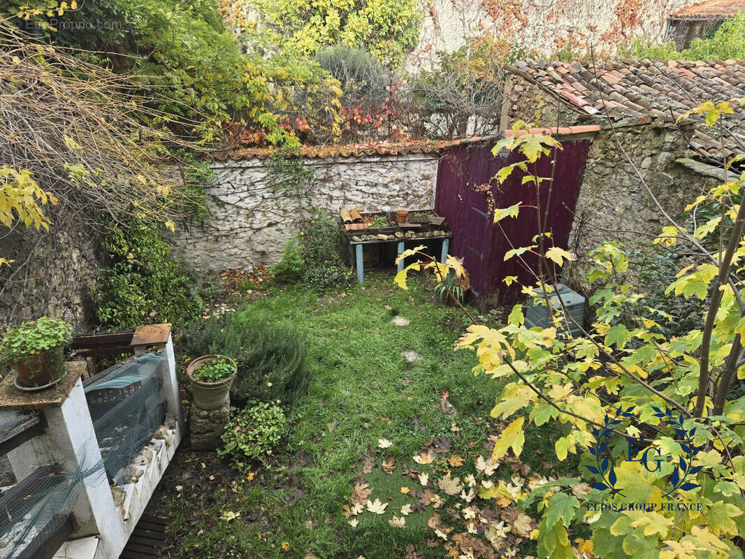 Maison 240 m² à Varages  - photo 8