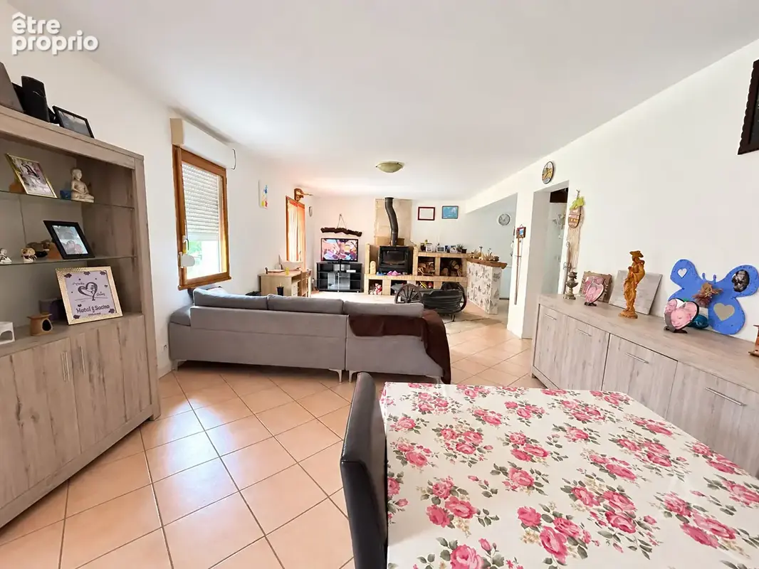 Maison Bourthes 6 pièce(s) 124.70 m2 - photo 5