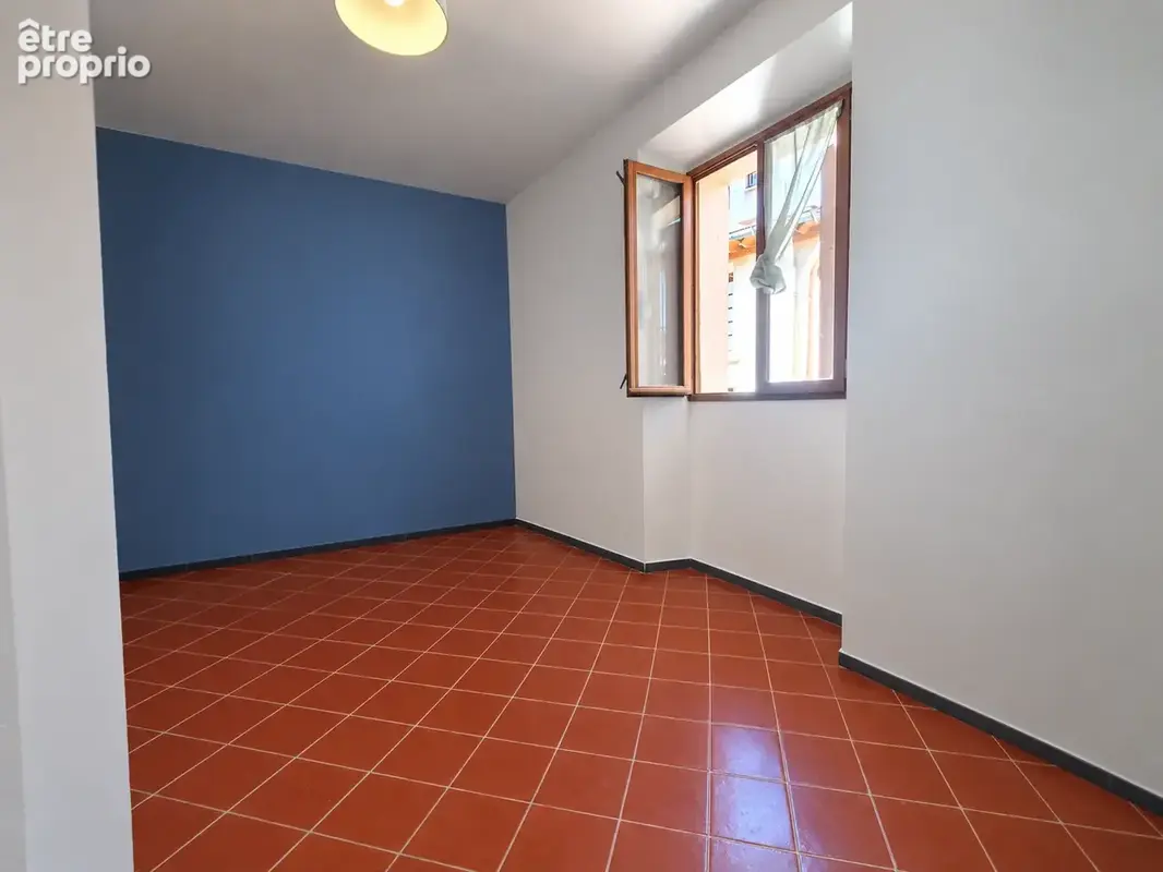 Charme, poêle à bois Godin et espace sous les toits - photo 5
