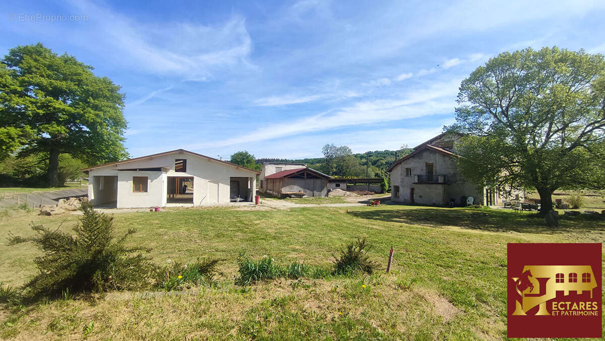 Maison à CHALAMONT