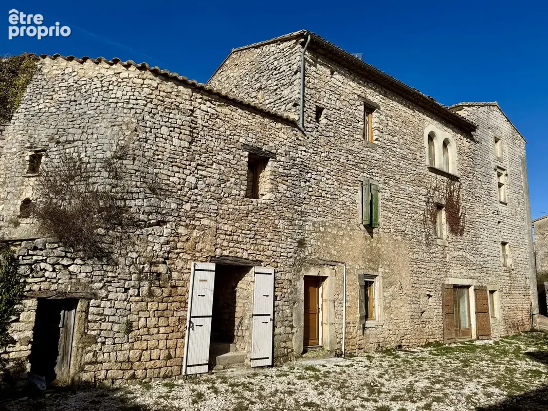 Dickjan POPPEMA d' eXp France vous propose un appartement T5 dans un ancien château - Appartement à SAINT-CHRISTOL