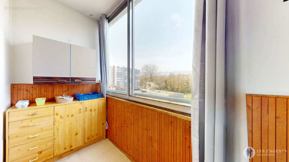 Appartement à SAINT-MARTIN-D'HERES