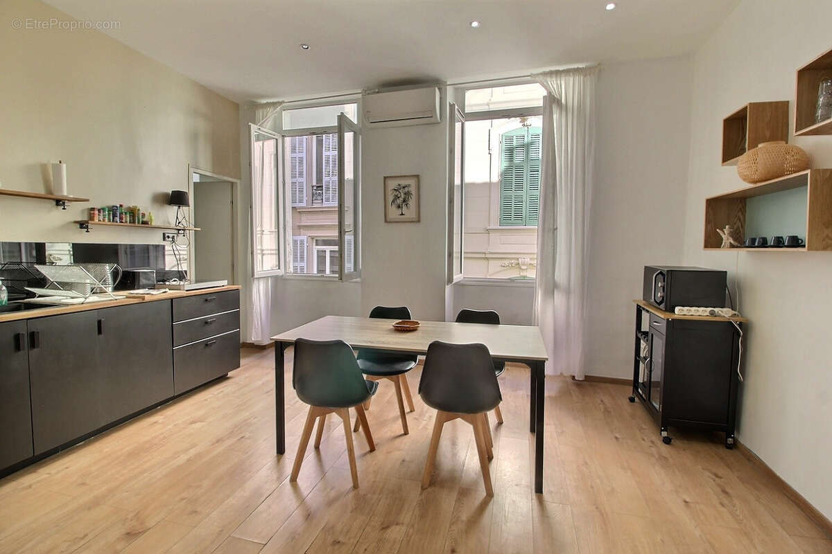 Appartement à MARSEILLE-6E