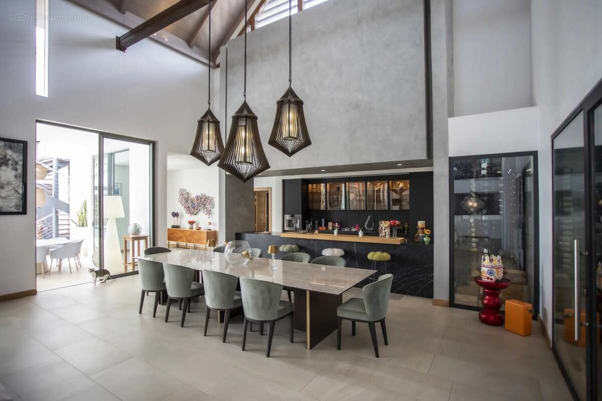 Maison à SAINT-MARTIN-DE-VALGALGUES