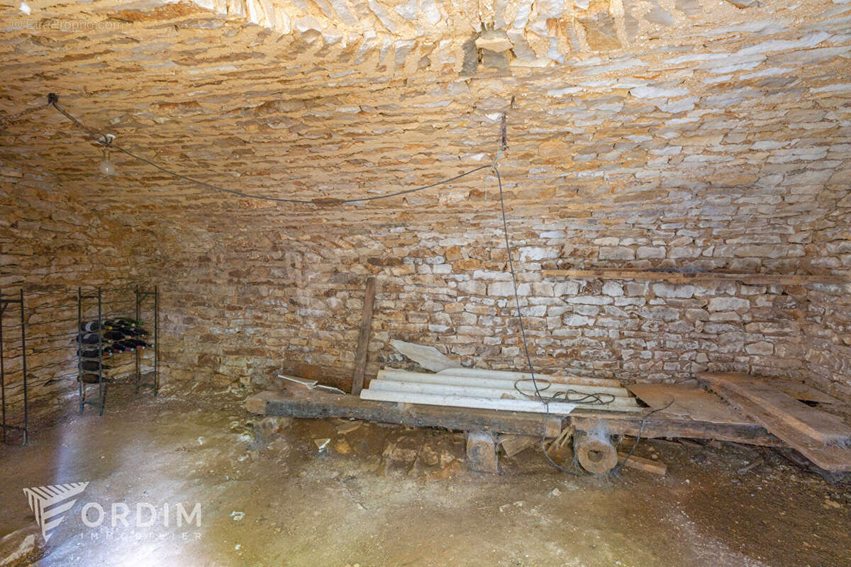 Maison à SOUGERES-EN-PUISAYE