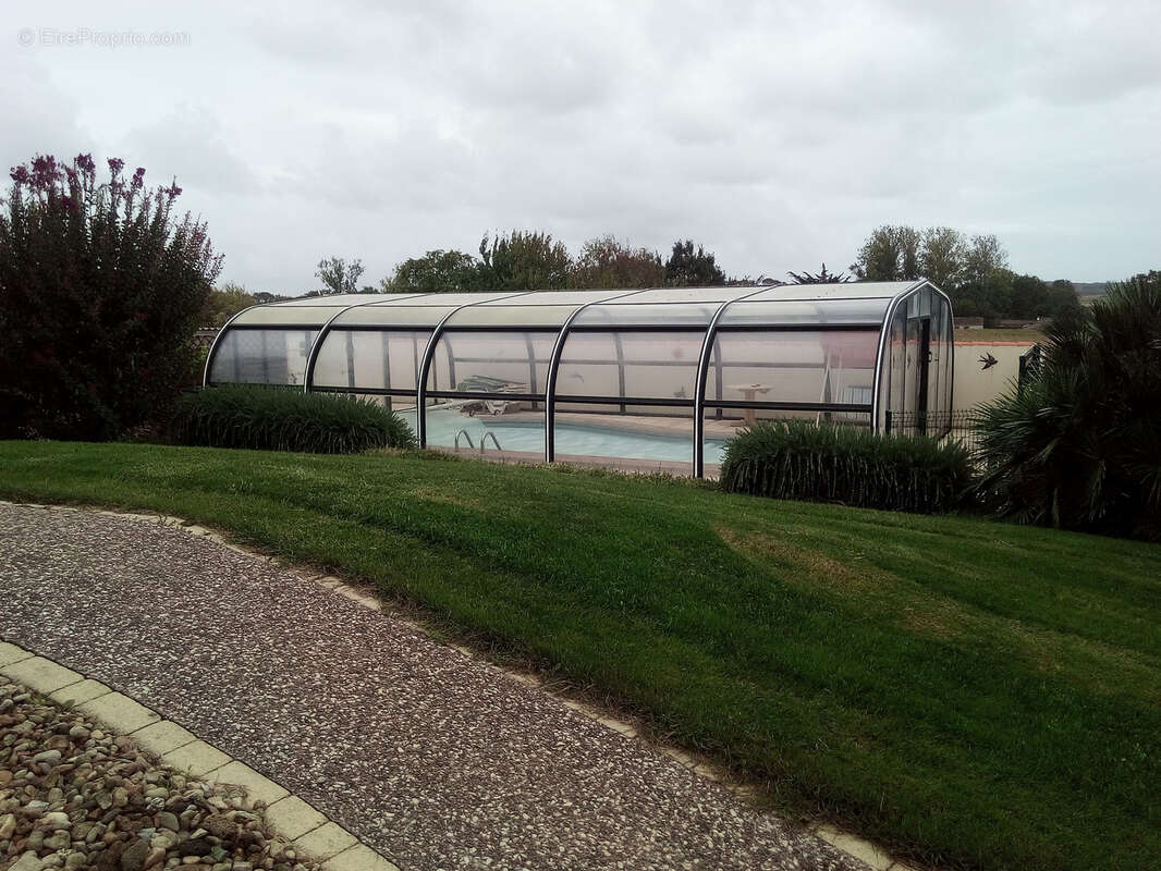 Maison 4 chambres - piscine - photo 12