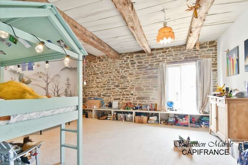 Chambres d'hôtes et gîte à vendre en Bretagne 9 pièces SOUGEAL (35) en Baie du Mont Saint Michel - Terrrain de 2200 M² - photo 13