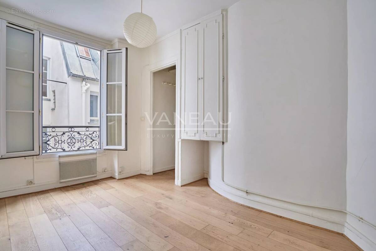 Appartement à PARIS-11E