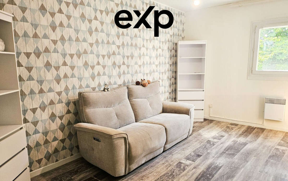 Chambre 2 - Appartement à VILLEFONTAINE