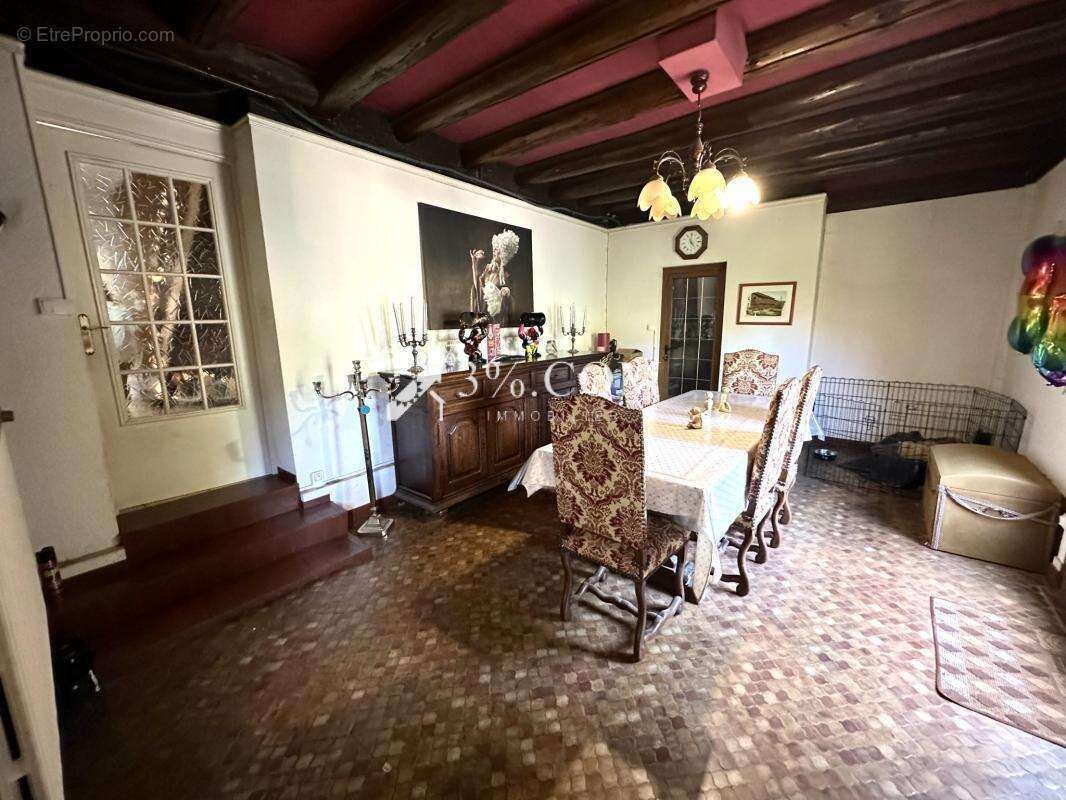 Maison à DOMEVRE-SUR-VEZOUZE