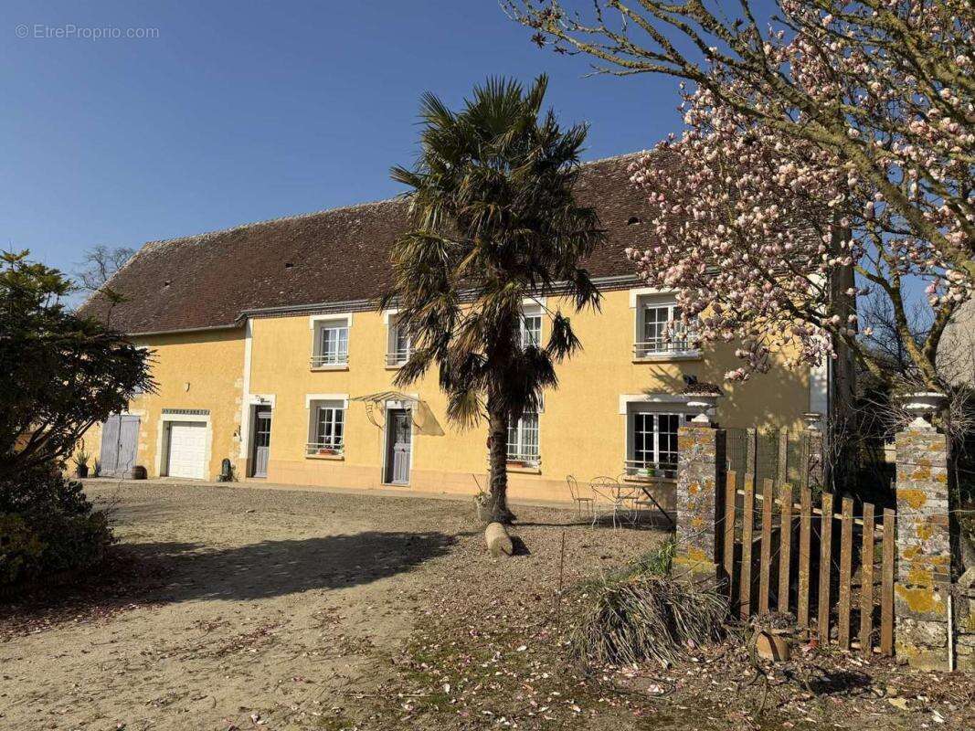 Maison à LA CHAPELLE-SOUEF