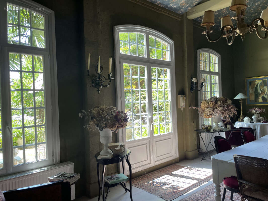 Maison à SAINT-JEAN-D'ANGELY