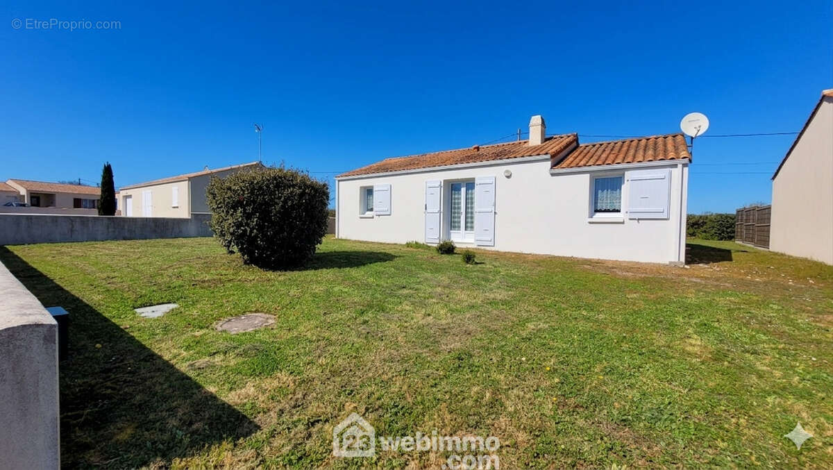 Située à 250m de la forêt - Maison à LONGEVILLE-SUR-MER