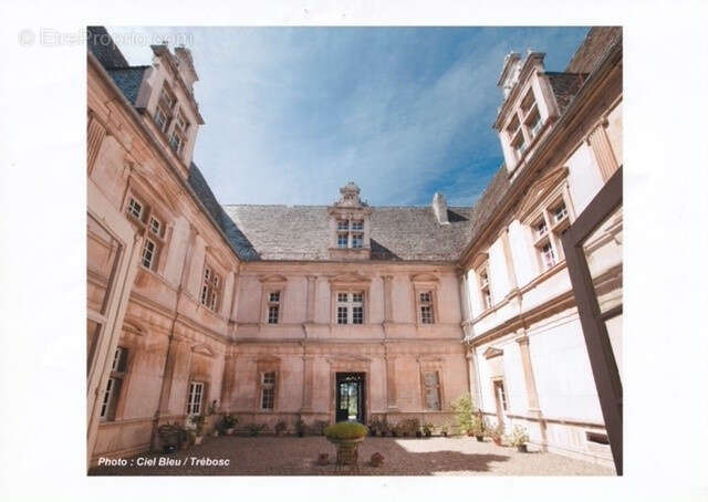 Maison à VILLEFRANCHE-DE-ROUERGUE